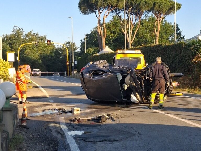 Tragedia a Quarrata, auto si ribalta: morto 24enne, l’amico gravissimo