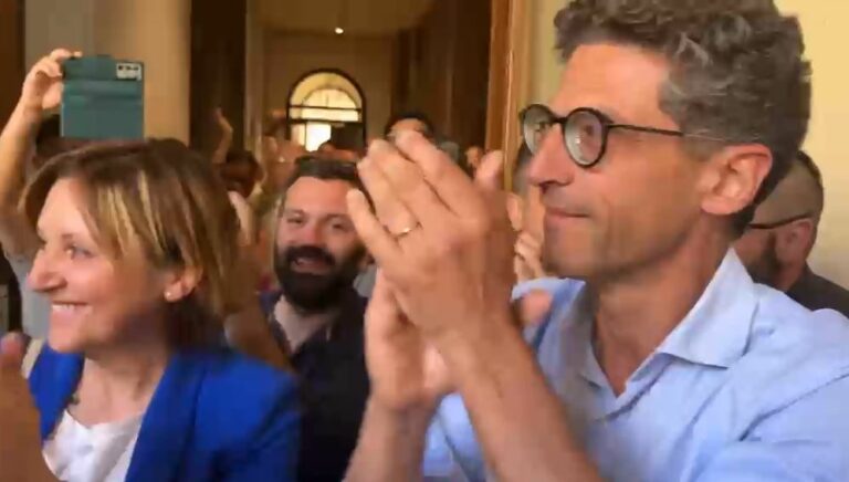 Capecchi primo discorso da Sindaco: ‘da domani camminiamo insieme’