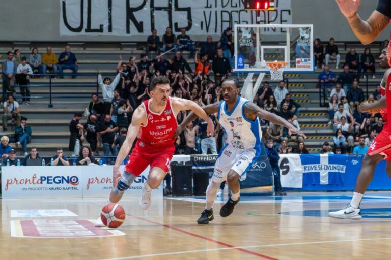 Botta e risposta, l’Estra Pistoia si prende Gara-2 e pareggia la serie: Ruvo battuta 97-90