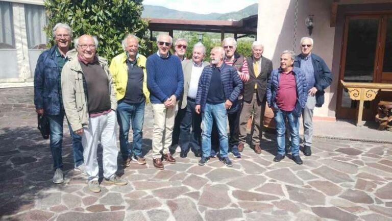 Alunni delle Elementari di nuovo insieme dopo 74 anni