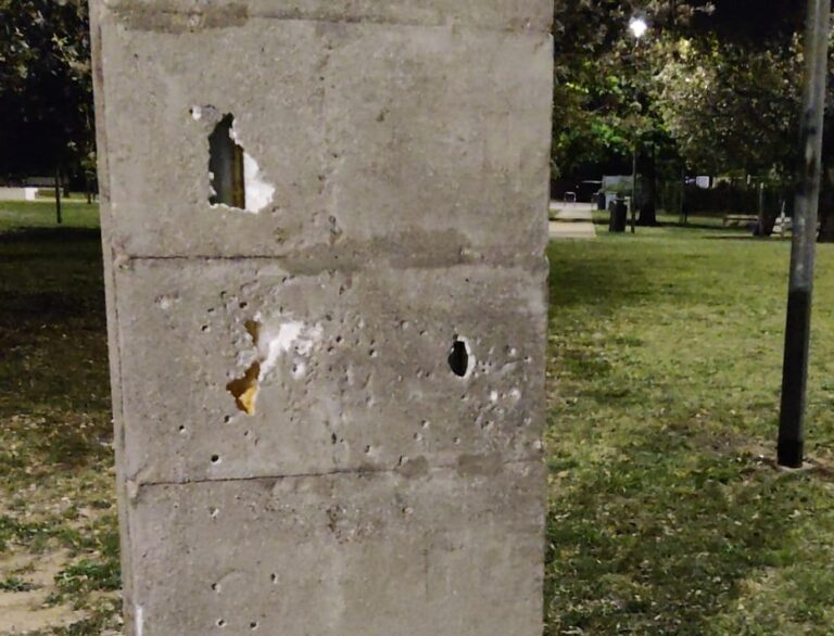 Montemurlo. Vandalizzato il monumento alla memoria della deportazione
