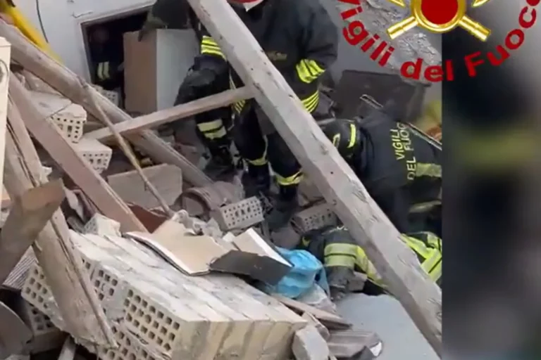 Crolla palazzina a Porto Sant’Elpidio, un morto e due feriti: si cerca donna dispersa