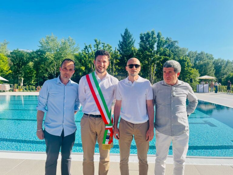 Inaugurato il restyling della piscina comunale di Vicchio: a effettuare i lavori il Consorzio Cat Scarl