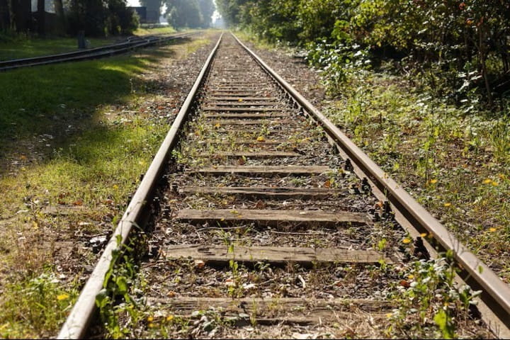 Sabotaggio alla linea ferroviaria a Lastra a Signa, fermati due giovani
