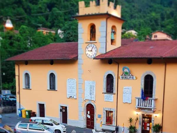 Giovane accoltellato al torace a Montignoso: non è grave
