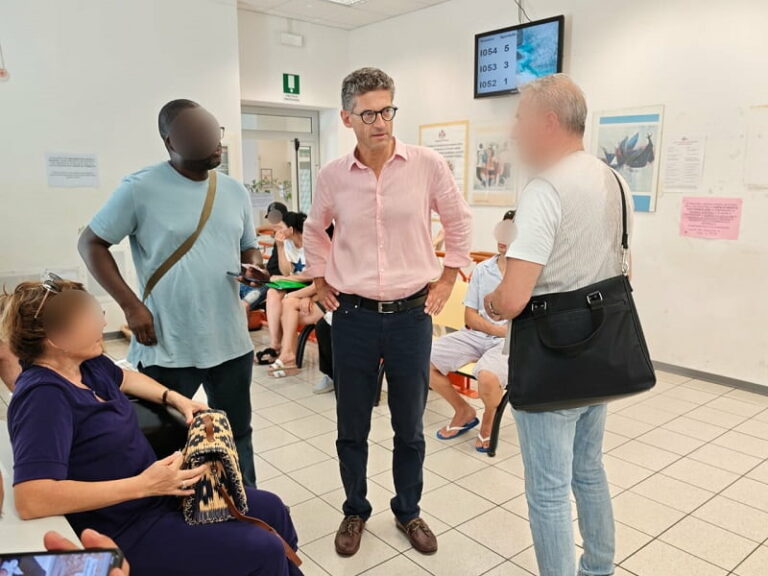 Rinnovo carte identità, stamani a Pistoia cinque sportelli aperti e appuntamenti ogni dieci minuti