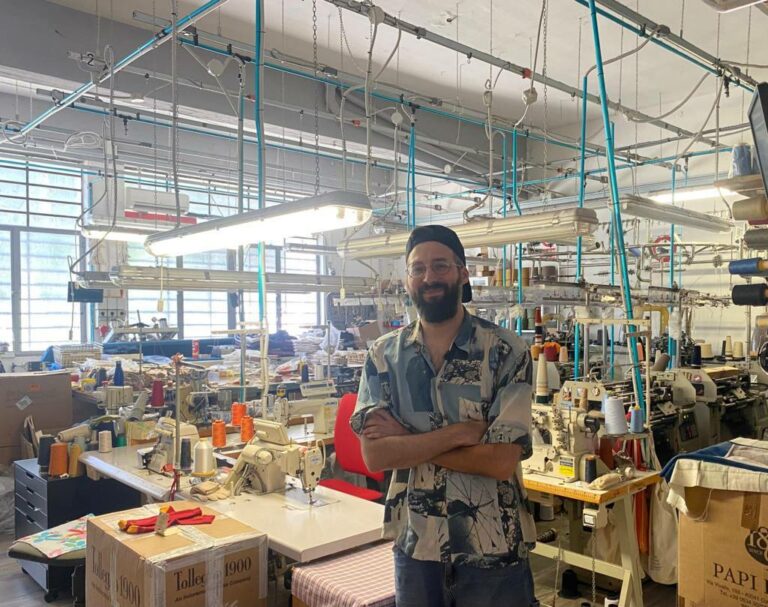 Il rigenero tessile: intervista all’Artigiano Teatrante Beppe Allocca