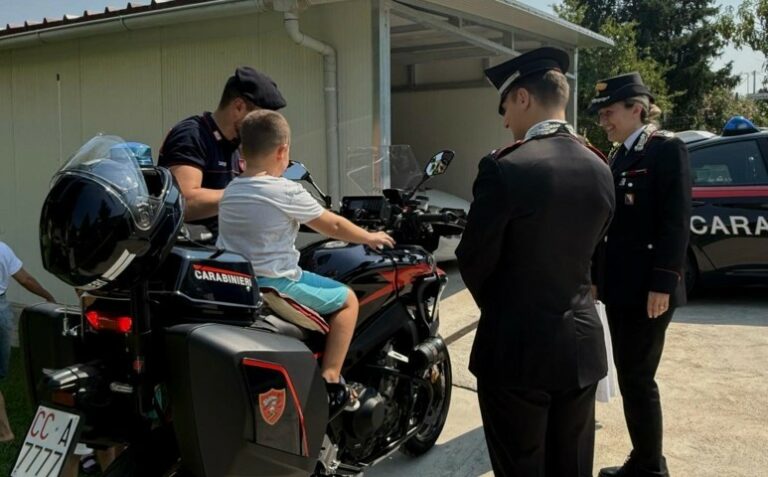L’Arma dei Carabinieri incontra i bambini della scuola “Sacro Cuore”