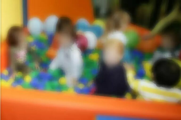 Bimbo di 18 mesi muore in ospedale a Catanzaro, altri 4 ricoverati