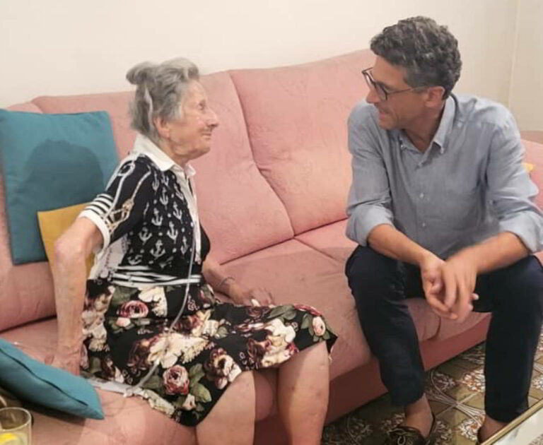 Il Sindaco fa gli auguri personalmente alla centenaria ‘Zia Loriana’