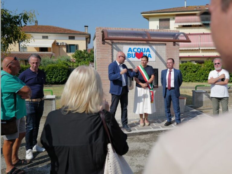 Inaugurato il fontanello a Cintolese. E’ il terzo a Monsummano