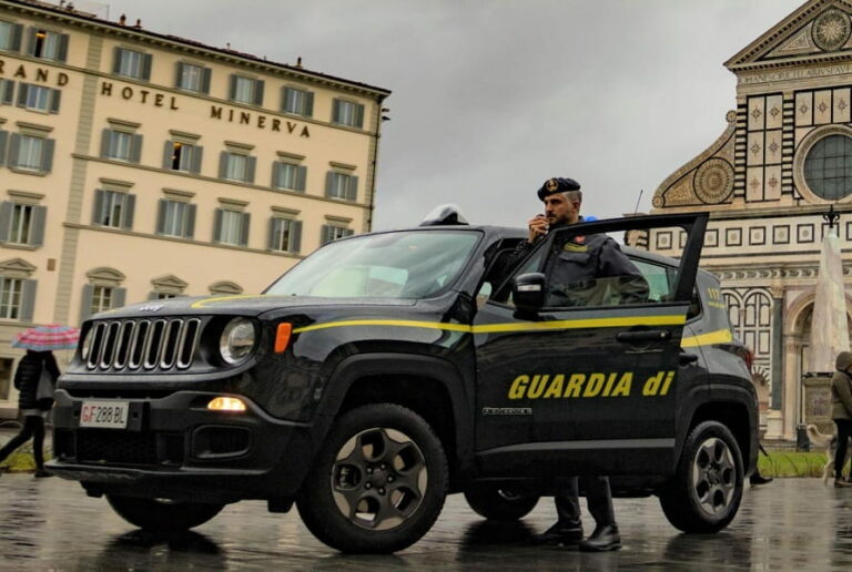 Villa e terreni per 600mila euro confiscati a Siena a un prestanome della ‘Ndrangheta