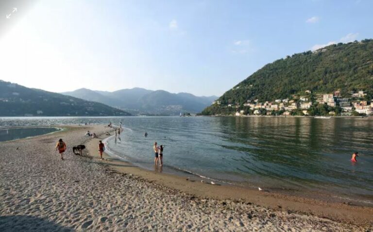 A Como una bimba di 10 anni scompare nelle acque del lago