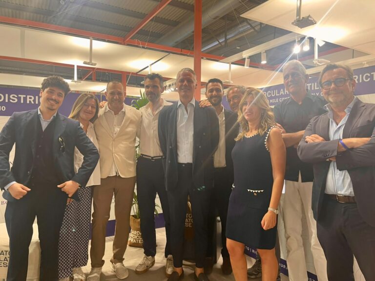 Uno stand per dare rappresentanza tutto il distretto: anche Cardato Riciclato Pratese in Fiera a Milano Unica