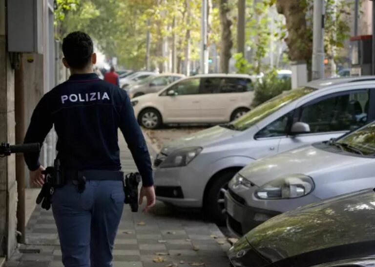 Ciclista pestato dal branco in Versilia, 4 giovani denunciati, due sono minori