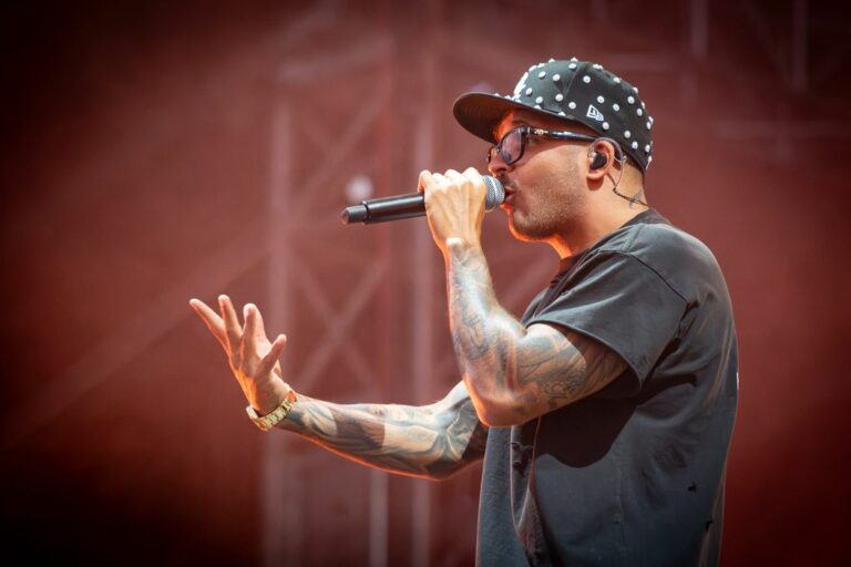 Geolier in concerto alla Visarno Arena di Firenze
