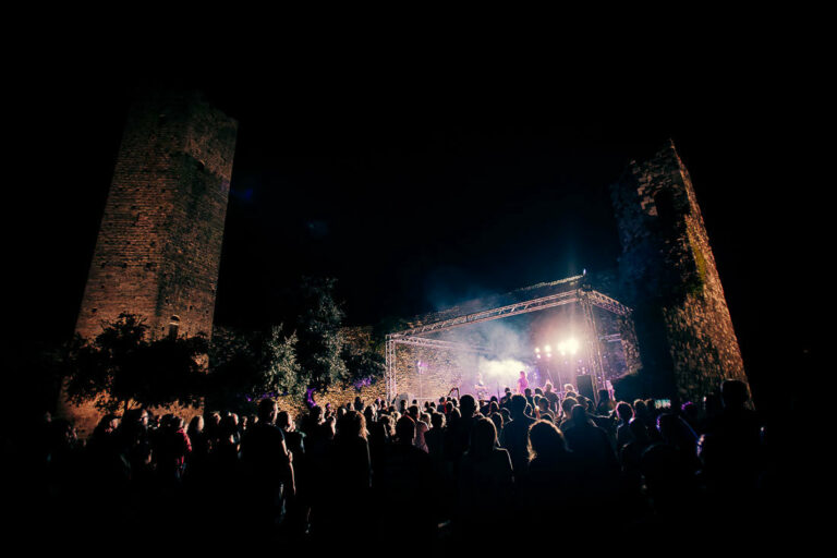 “Smile With Me”: a Serravalle riff e adrenalina per ricordare Luana