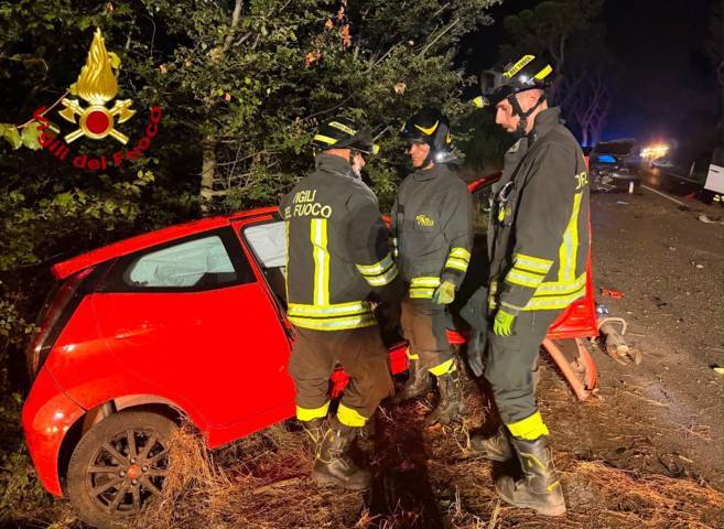 Pisa. Scontro tra tre auto, muore 21enne