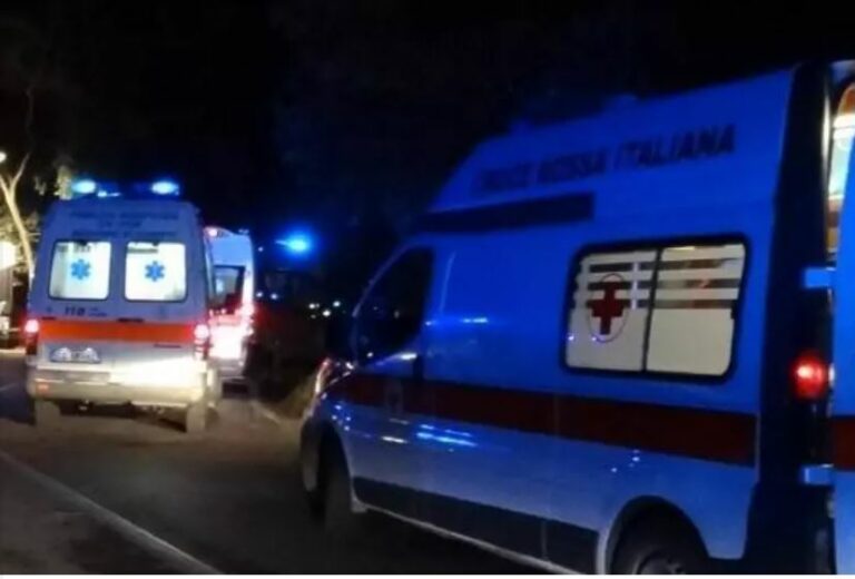 Non si ferma all’alt dei carabinieri e si schianta, morto nell’Aretino