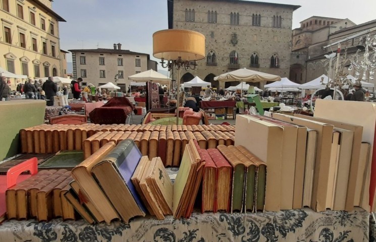 Torna la Fiera dell’Antiquariato nel centro storico