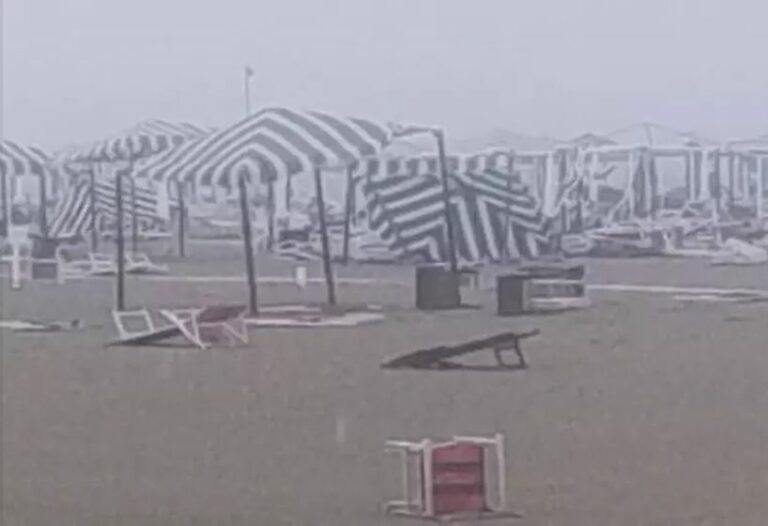 Decine di stabilimenti balneari danneggiati in tutta la Versilia