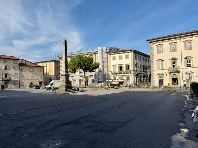 Prato, verso la pedonalizzazione di piazza San Francesco: da oggi la riorganizzazione delle soste