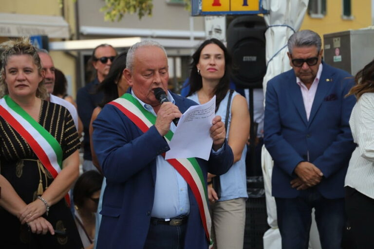 Lunardi. “Dalle minoranze falsità per danneggiare l’immagine del Comune”