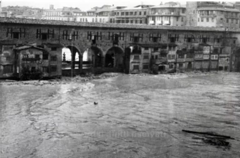 Mattarella a Firenze il 4 novembre per il 60/o anniversario dell’alluvione
