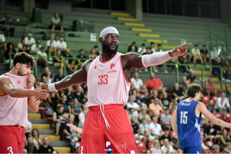 La Lumos Pistoia rimonta Brindisi: finisce 71-63 al PalaTagliate. Finalissima contro la Libertas