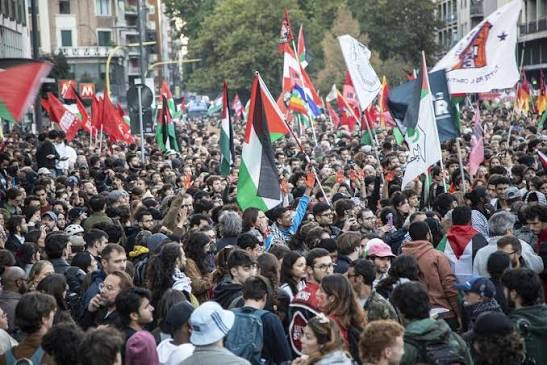 Inaccettabili offese transfobiche contro due donne