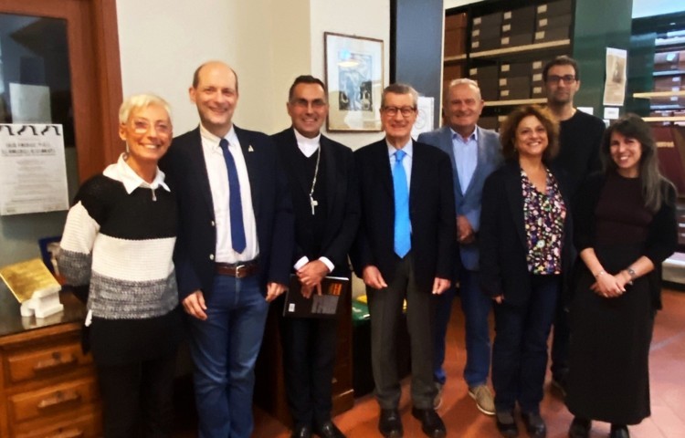L’arcivescovo Gambelli in visita all’Istituto Storico Toscano della Resistenza e dell’Età Contemporanea