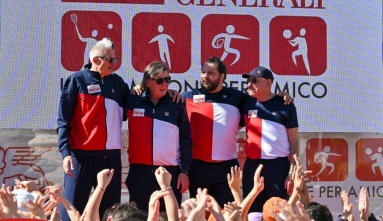 Un campione per amico, in piazza del Duomo Panatta, Lucchetta, Graziani e Castrogiovanni