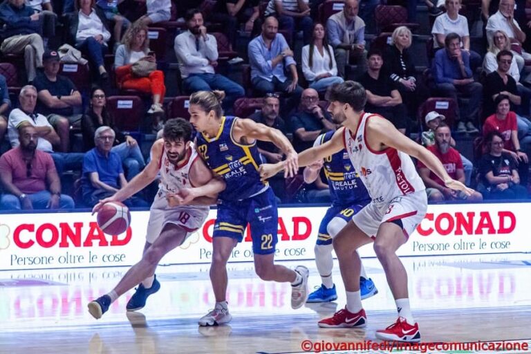 Alla prima in casa  la Lumos Pistoia battuta da Torino per 77-84