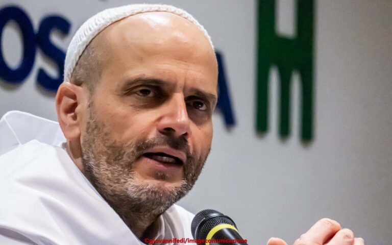 Padre Bernardo Gianni ospite della Fondazione Banca Alta Toscana