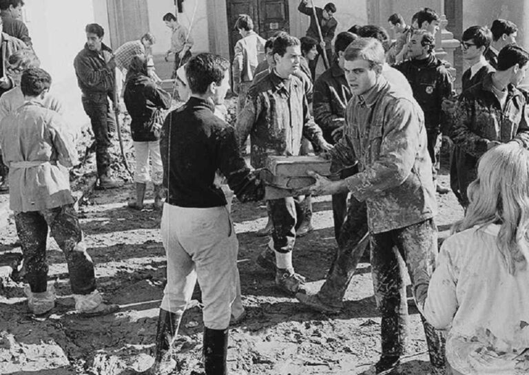 Firenze, in anteprima il documentario “Angeli del Fango” a 60 anni dall’alluvione
