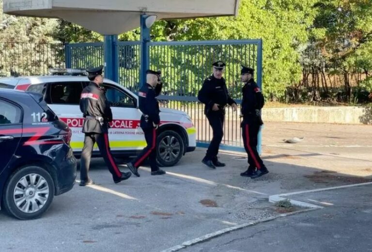 Banditi in fuga ad Arezzo dopo un colpo fallito in un’azienda orafa, bloccati al casello A1 Valdarno