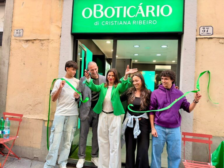 I profumi del Brasile sbarcano a Prato: in via Garibaldi inaugurato il primo negozio ‘O Boticário’ della Toscana