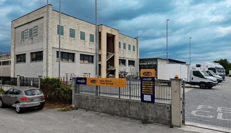 Tragedia e Sant’Agostino, muore un operaio cadendo dal tetto