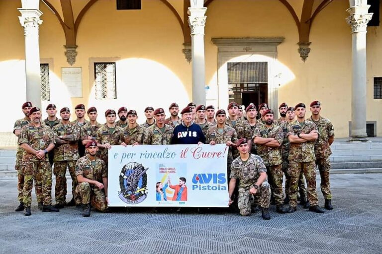 AVIS e 183° Nembo: mega-donazione dei paracadutisti di Pistoia