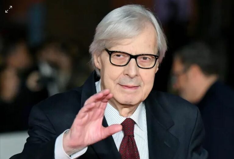 Vittorio Sgarbi ricoverato in terapia intensiva al Gemelli di Roma